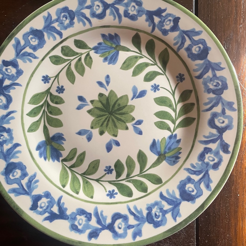 Williams Sonoma Ardsley pattern salad  plates set/3